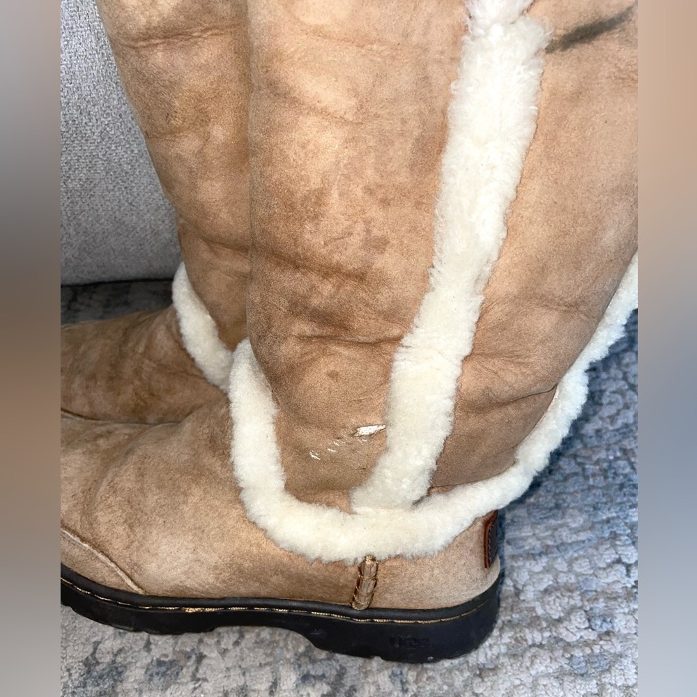 Ugg boots - Picture 6 of 8